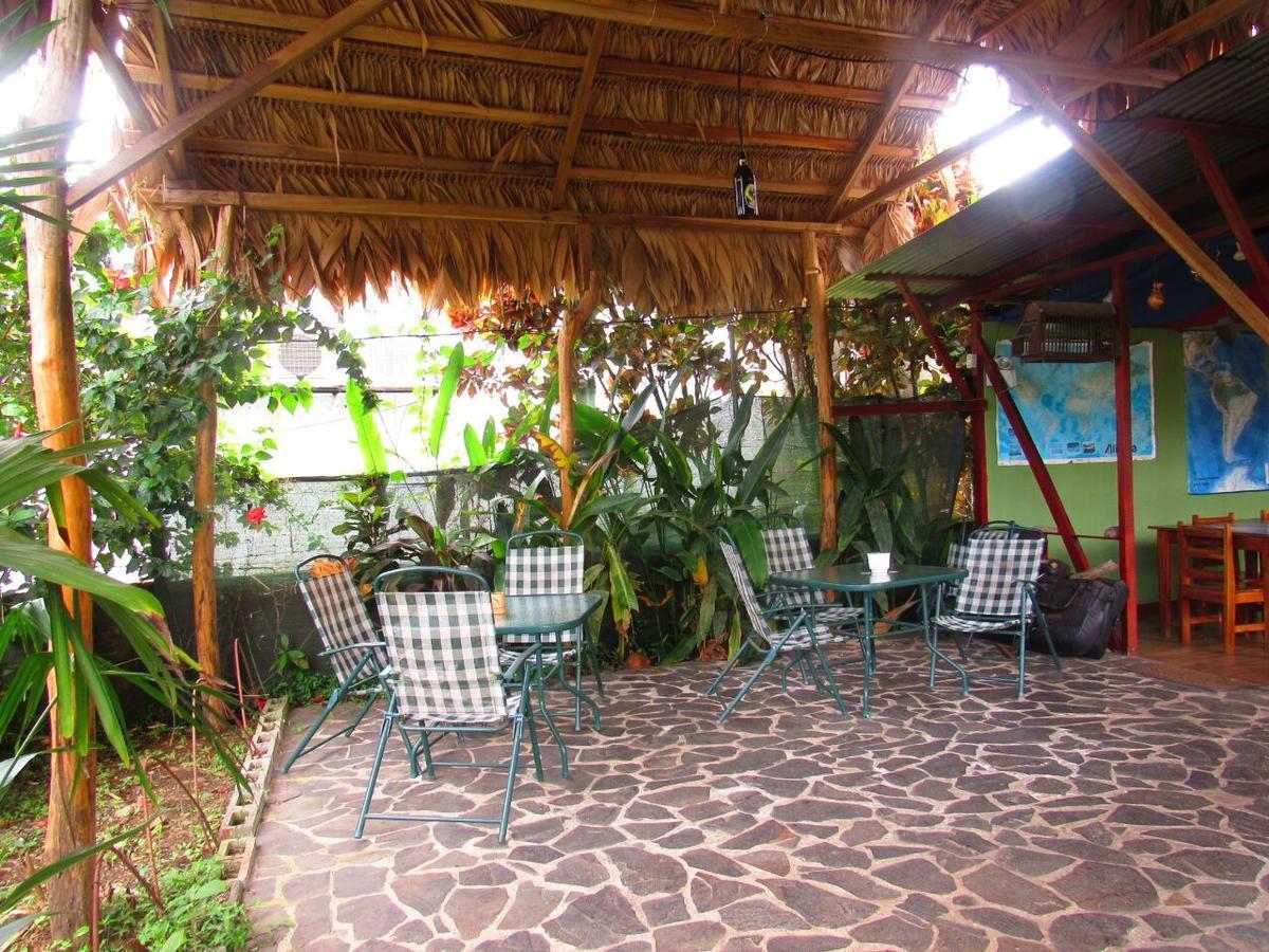Hakuna Matata Hostel Cahuita Eksteriør bilde